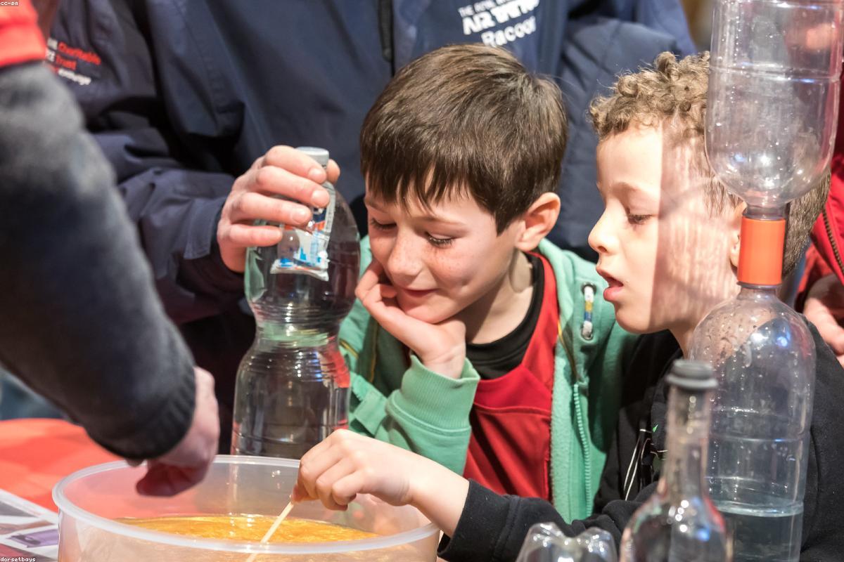 Los monjes budistas usan servidores caseros para meditar: tecnología al servicio de la atención plena